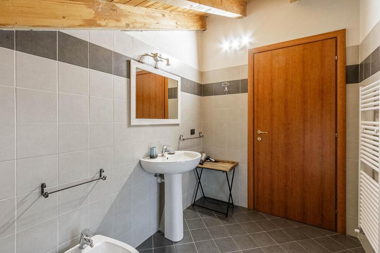 Le Quattro Stelle Villa Cardano Al Campo Extérieur photo