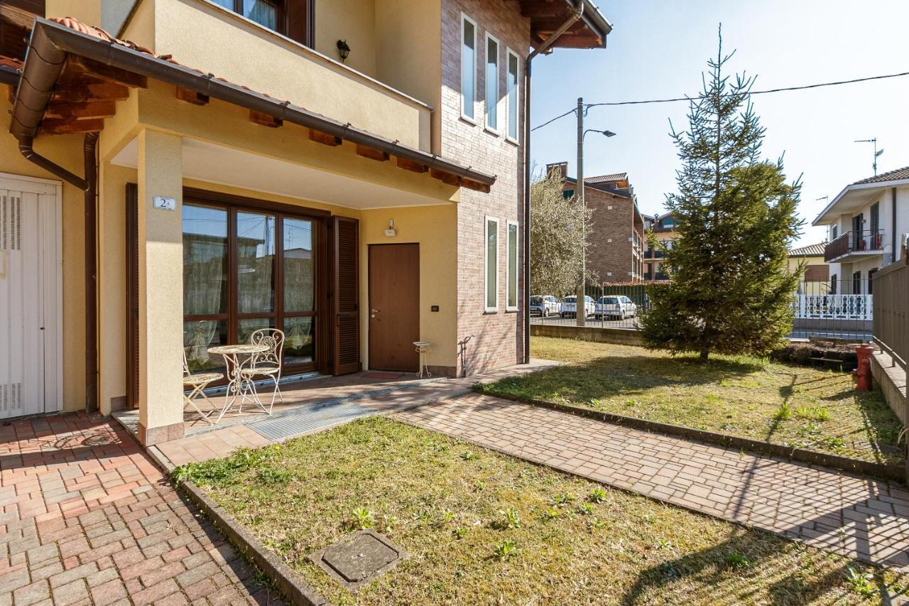 Le Quattro Stelle Villa Cardano Al Campo Extérieur photo