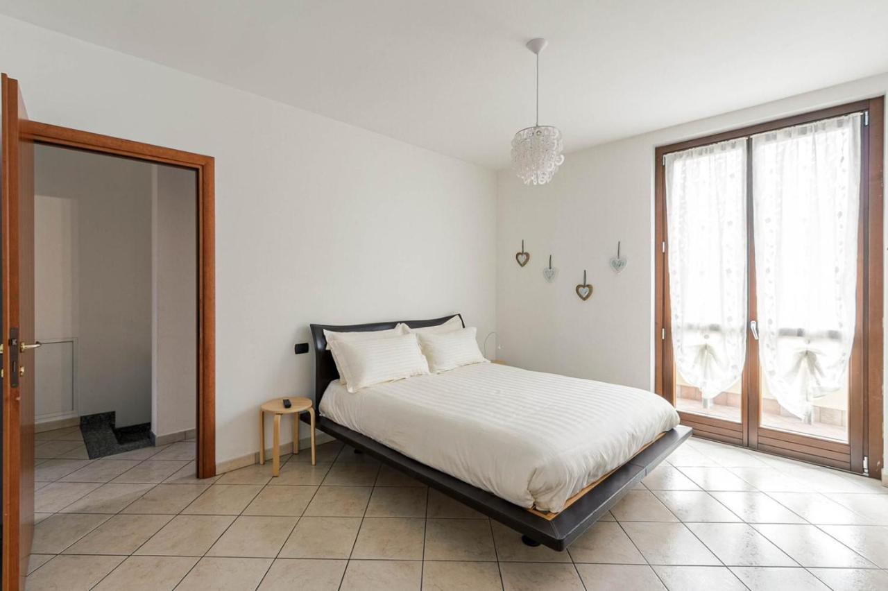 Le Quattro Stelle Villa Cardano Al Campo Extérieur photo