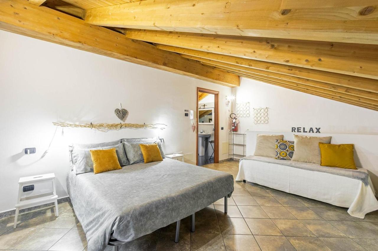 Le Quattro Stelle Villa Cardano Al Campo Extérieur photo